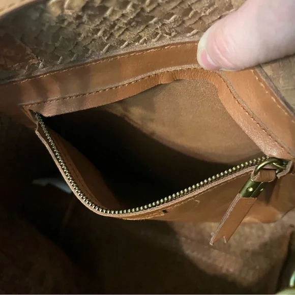 Madewell Elegant Brown Woven Tote Bag - Picture 3 of 6